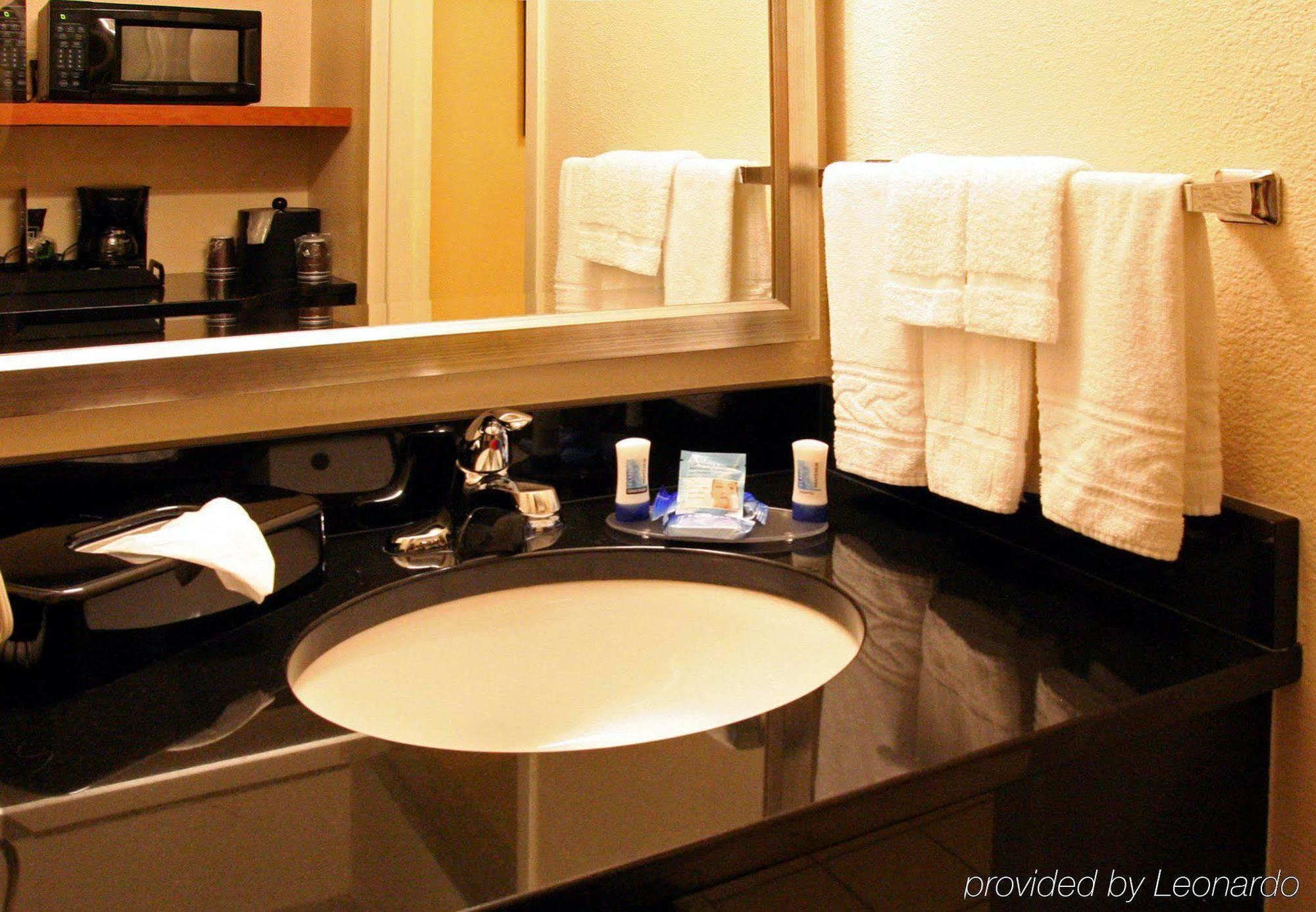 Fairfield Inn & Suites Hilton Head Island Bluffton Kamer foto